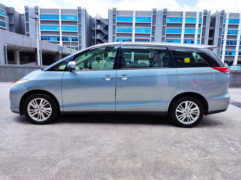(RENT) Toyota Previa 2.4A